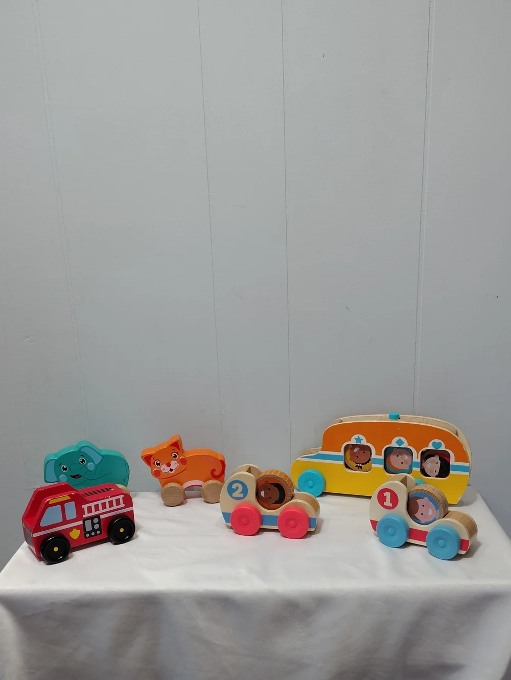 Melissa & Doug Wooden Vehicle & Animal Toy Bundle‎ Fire Truck Go Cars Bus